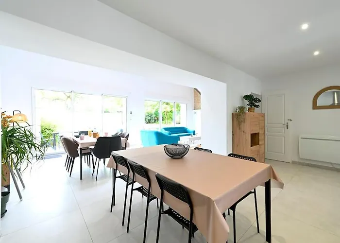 L'echappee Belle Elegance, Familiale, Conviviale Nyaraló