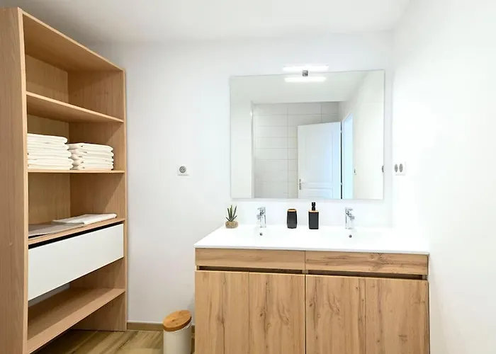 L'echappee Belle Elegance, Familiale, Conviviale Nyaraló *