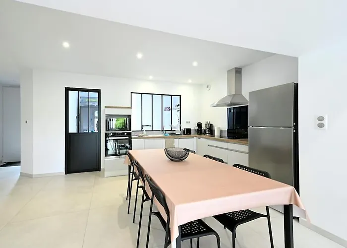 L'echappee Belle Elegance, Familiale, Conviviale Nyaraló